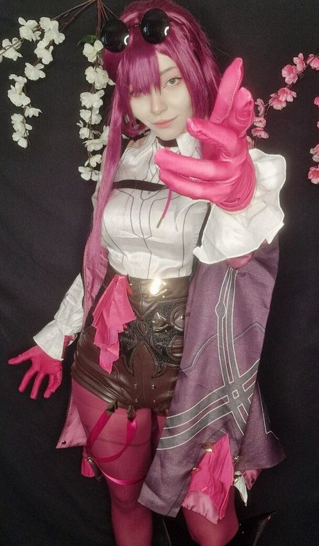 Linaneyeon OnlyFans schlank