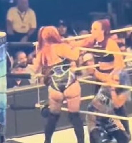 Isla Dawn Nacktpornos auf OnlyFans