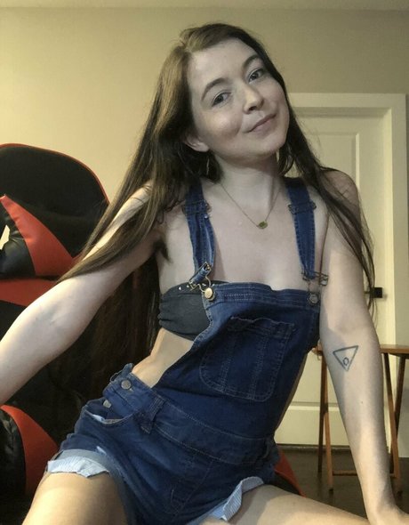 Zhaddie Grey Oben ohne OnlyFans