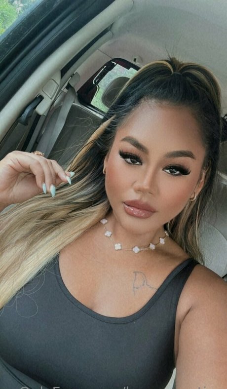 Tonti Thampitak Nacktbilder OnlyFans