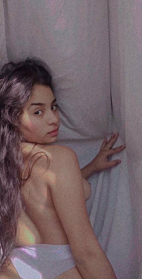 yiyisweetcousin Nacktbilder geleakt OnlyFans