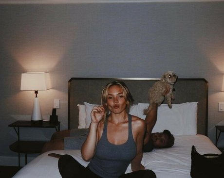 Natalie Alyn Lind Nacktbilder von OnlyFans