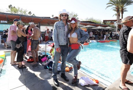 Natalie Alyn Lind Brüste OnlyFans