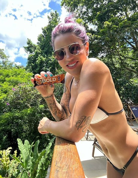 Leticia Bufoni Nacktpornos auf OnlyFans