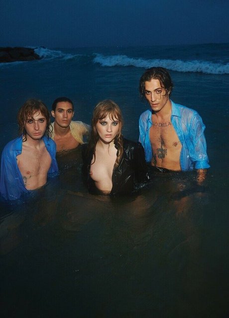 Victoria De Angelis XXX OnlyFans