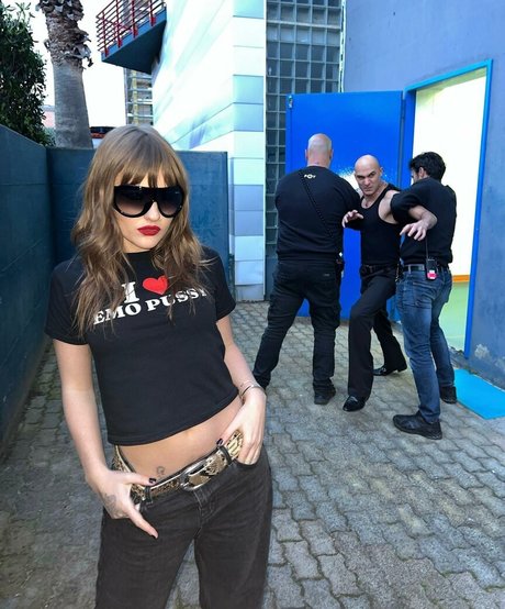 Victoria De Angelis Leaked OnlyFans Sextape