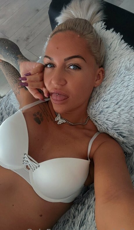 mo vivike OnlyFans Leaked