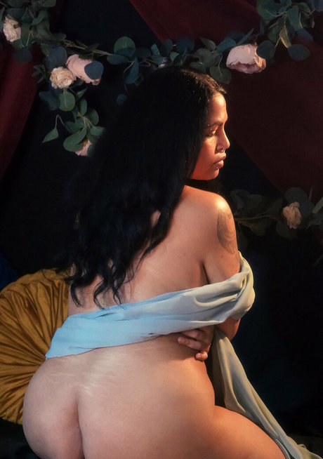 gwenhoney OnlyFans Strip