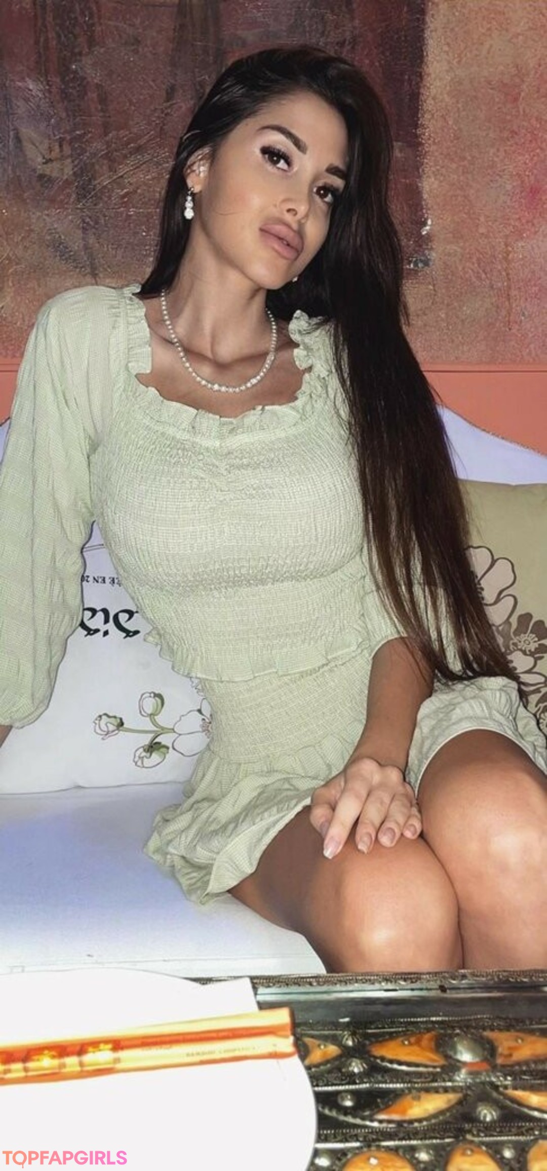 Myriam D Anna NurlyFans-Brüste