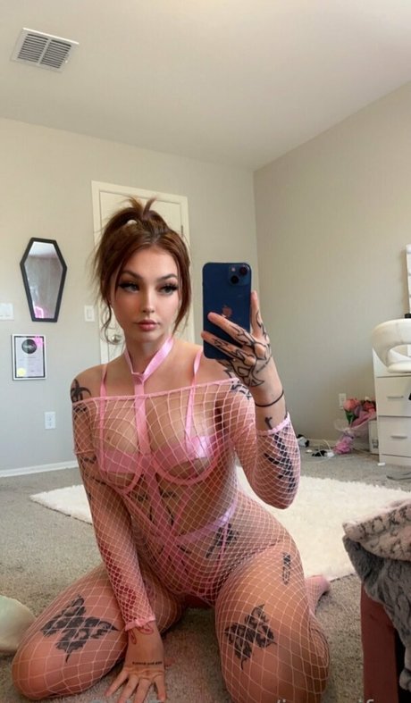 ivywaifuu OnlyFans geleakte Brüste