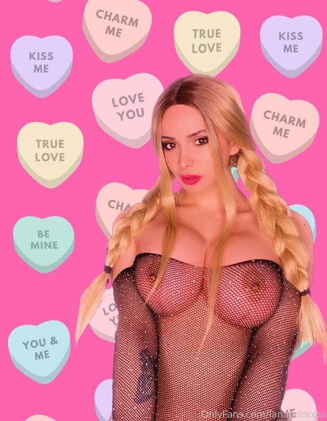 rothaarige dünne onlyfans Kunstakt Aufnahme