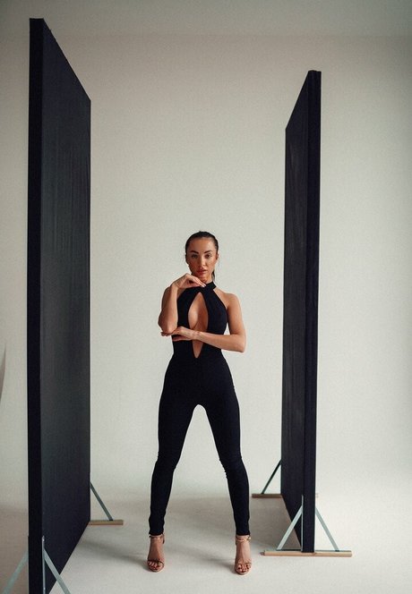 marikadurka__ OnlyFans explizite Inhalte