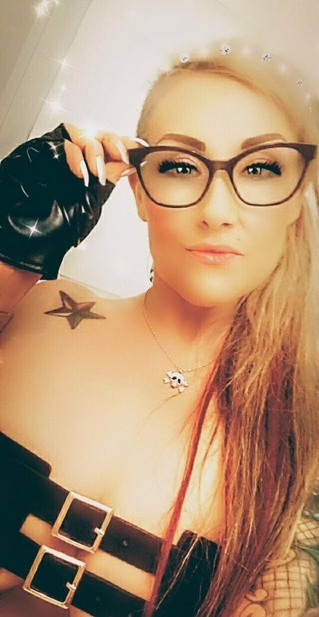 sinssexytattoosntitties OnlyFans Leak