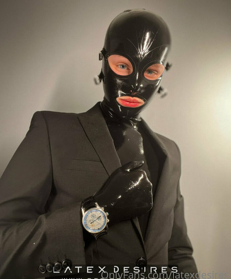 latexdesires OnlyFans Bilder