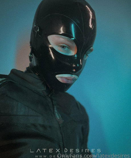 latexdesires Nacktbilder von OnlyFans