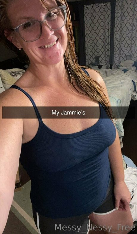 messy nessy free OnlyFans Leaj