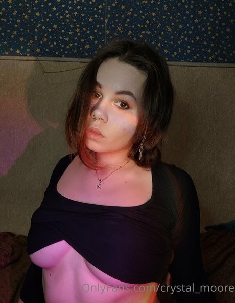 crystal moore OnlyFans explizite Inhalte