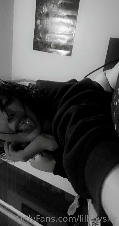 lilbbysky OnlyFans-Bilder