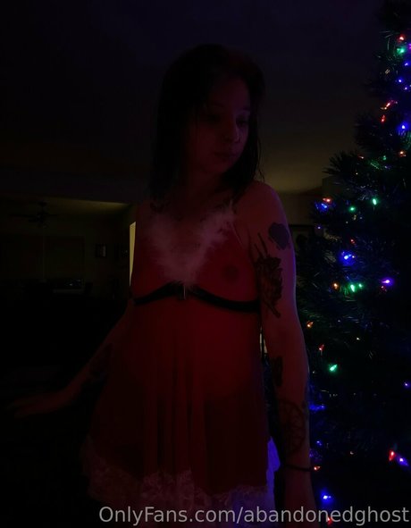 _Abandonedghost OnlyFans nackte Brüste