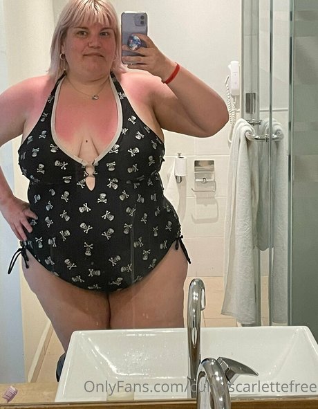 curvyscarlettefree OnlyFans-Bilder