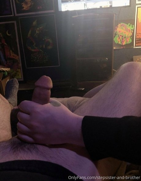 stepsister and brother Nacktbilder OnlyFans