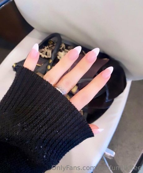 waifumilkfree OnlyFans Leak