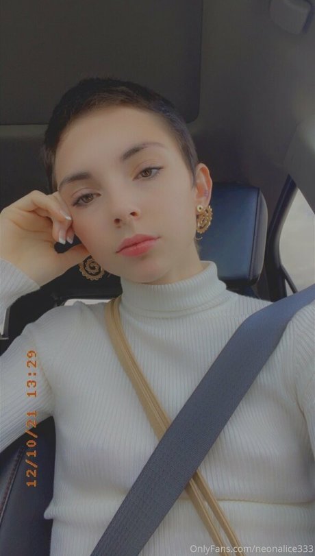 neonalice333 Neues OnlyFans