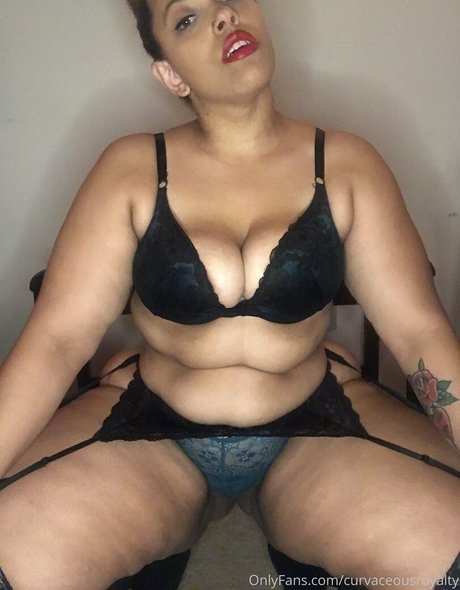 curvaceousroyalty OnlyFans Nacktbilder