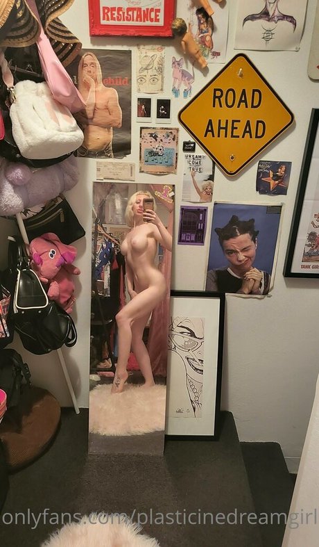 plasticinedreamgirl OnlyFans Nacktbilder geleakt