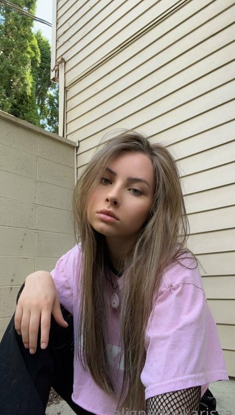 alignedbykarissa Nacktbilder OnlyFans Leak