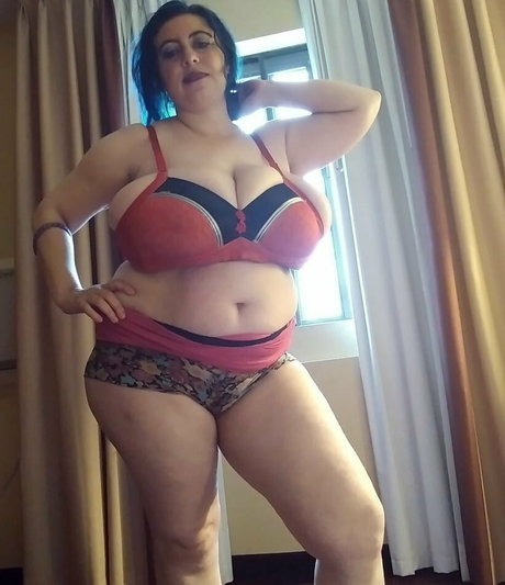 Nona Sokolova OnlyFans geleakt.