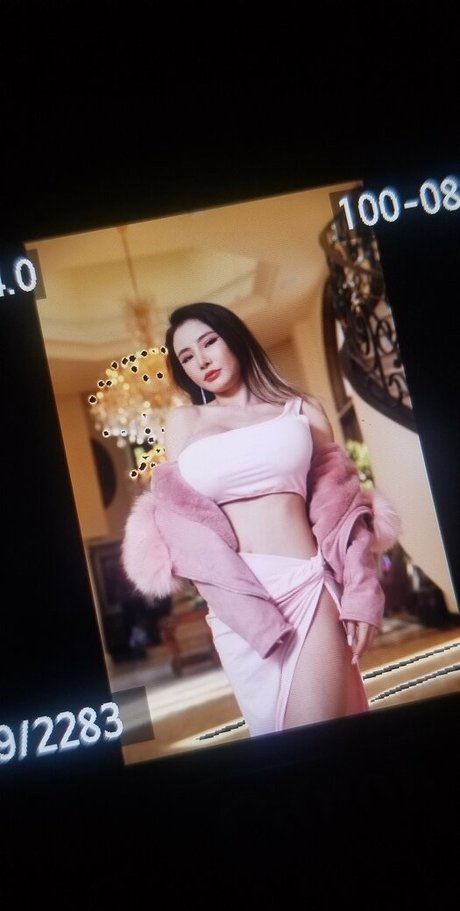 happiertrigger OnlyFans Nacktfotos