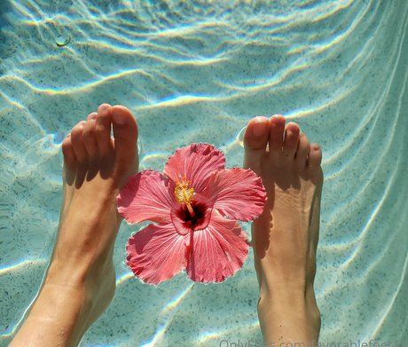 favorablefeet11 OnlyFans