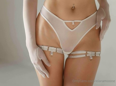 elaramoone Neue geleakte OnlyFans-Inhalte