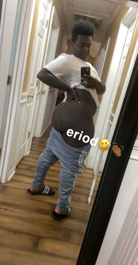 Chocoloate wraith OnlyFans schlank