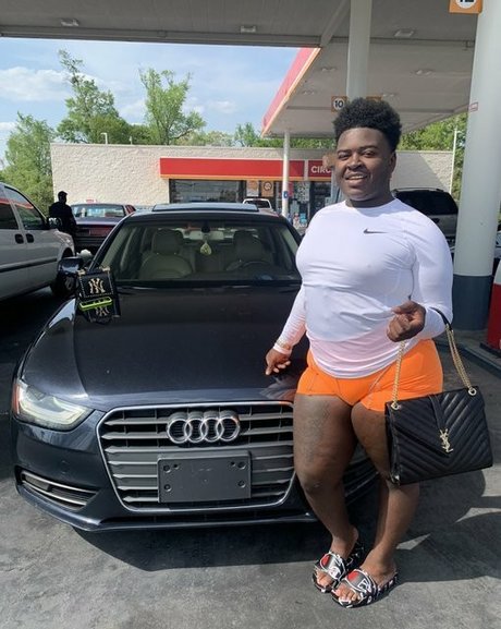 Chocoloate wraith OnlyFans X