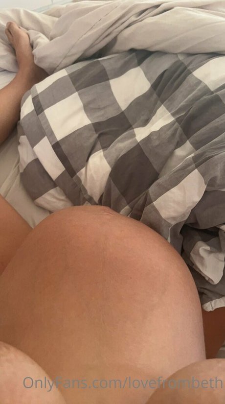 LoveFromBeth OnlyFans Bilder geleakt