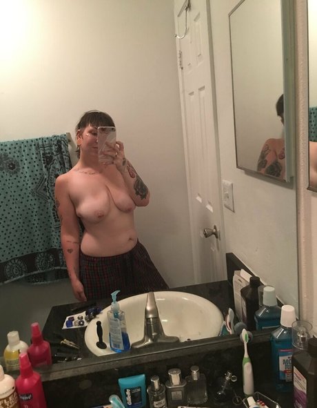 kirbyxx OnlyFans Strip