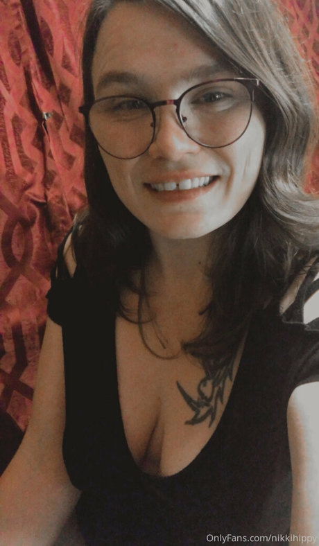 nikkihippy Sex auf OnlyFans
