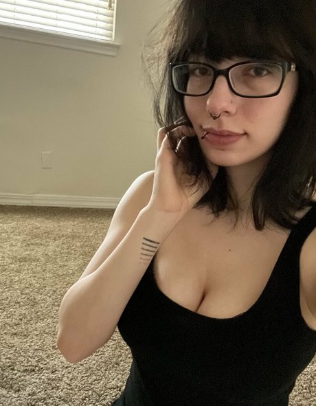 ghostlygothx OnlyFans Sextape