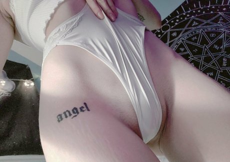 goth kitteen Nacktbilder von OnlyFans