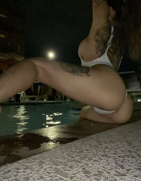 nudistdiary OnlyFans Arsch Leak