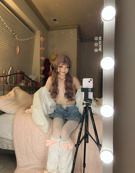 strawbearie milk Füße OnlyFans