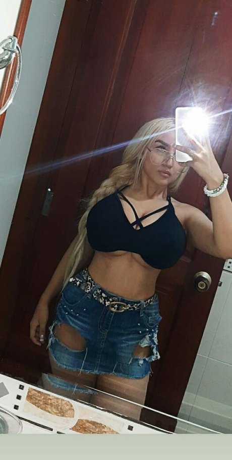 Sharonnikoll07 OnlyFans