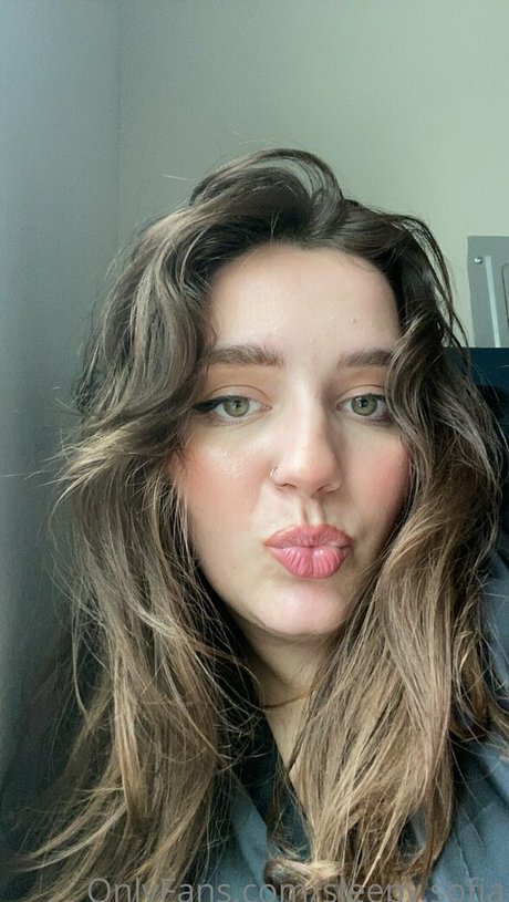 sleepy sofia Oben ohne OnlyFans