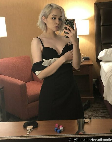 Breadboodle Leak von OnlyFans Pornografie