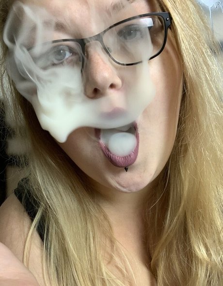 obeymisselle OnlyFans Lesbisch