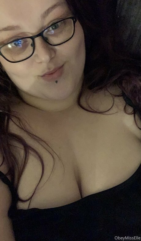 obeymisselle OnlyFans nackt