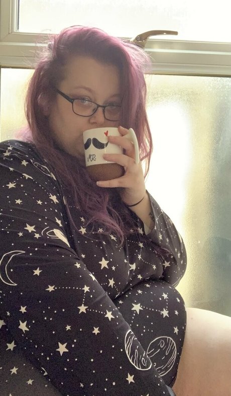 obeymisselle NurlyFans-Pornos