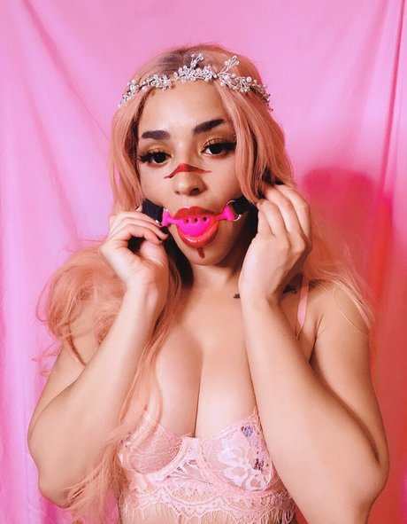 misselektra666free OnlyFans Strip